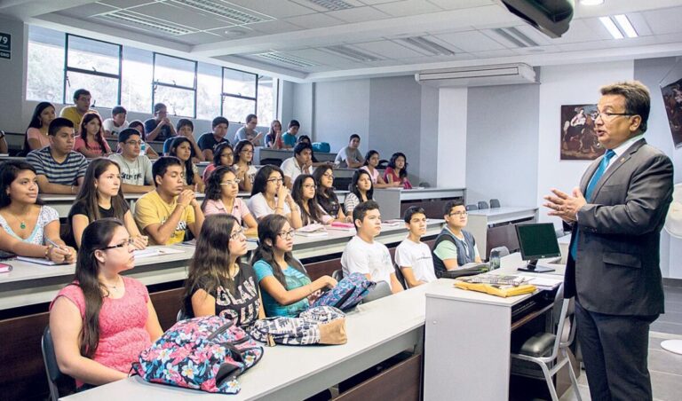 ¿Habrá feriado el 11 de julio por Día del Docente Universitario? Esto propone el Congreso