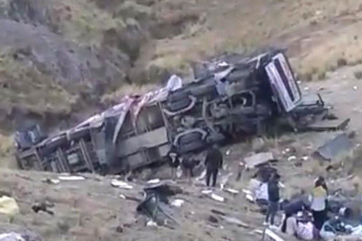 Más de 20 muertos deja accidente de bus interprovincial en la vía Los Libertadores en Ayacucho Más de 20 muertos deja accidente de bus interprovincial en la vía Los Libertadores en Ayacucho