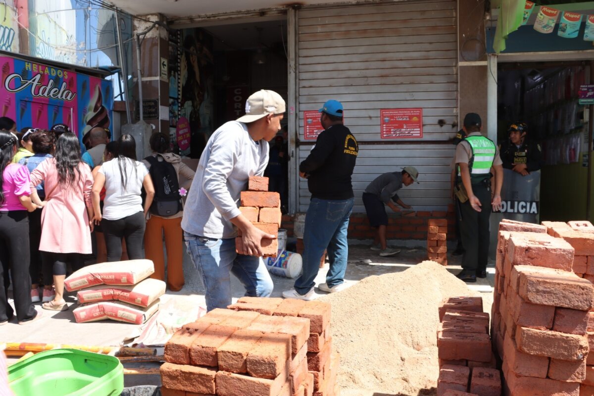 Piura Clausuran edificio comercial que no contaba con autorización municipal