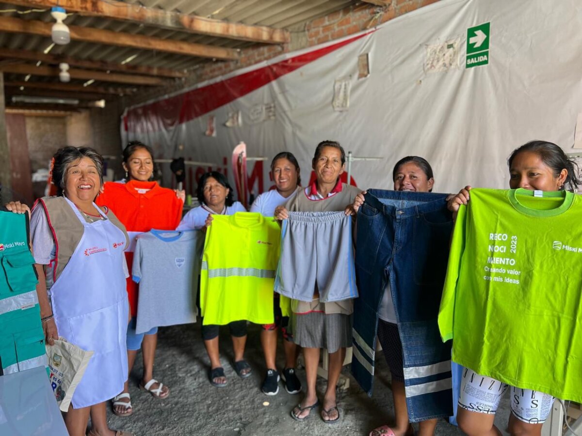 Puntadas que Unen” Empoderamiento femenino a través de la costura en Puerto Rico- Bayóvar