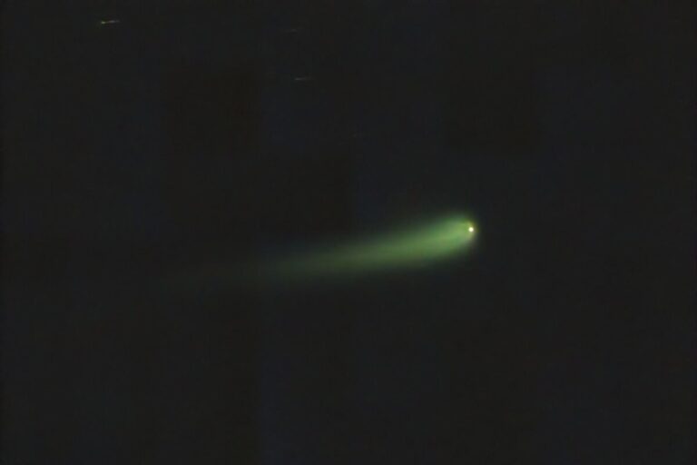 El 'cometa del siglo' se acerca a la Tierra: ¿qué dicen los expertos sobre su visibilidad?