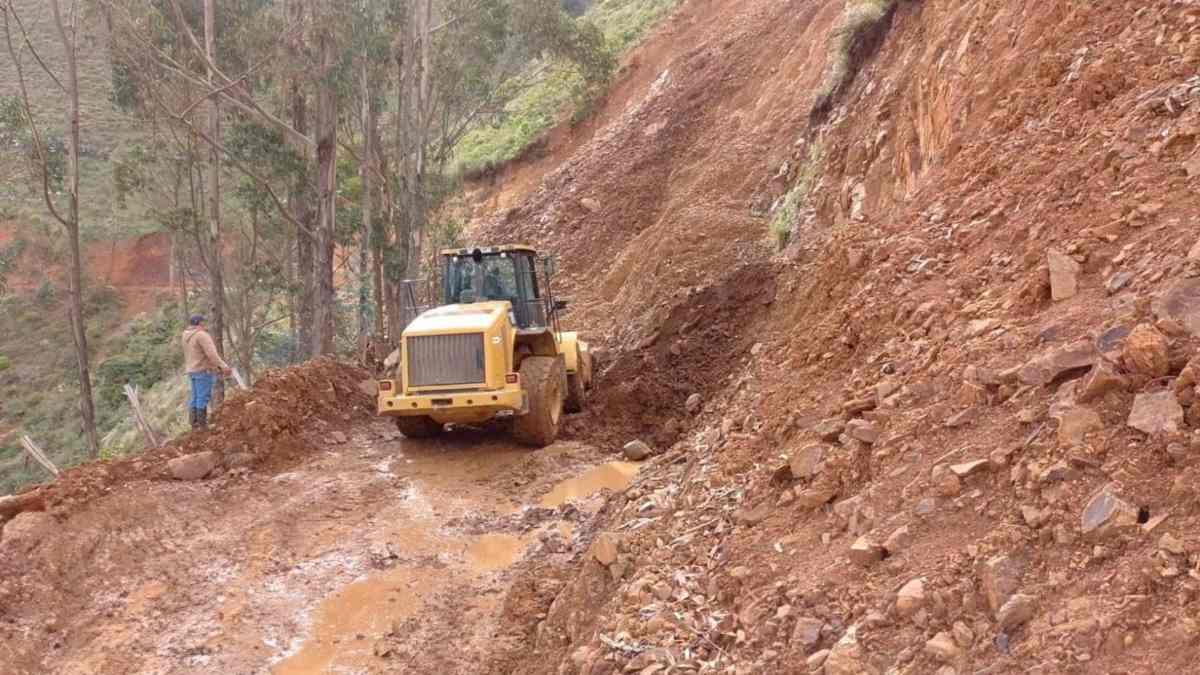 ¿Cuáles son las principales obras en Huancabamba que presentan irregularidades? ¿Cuáles son las principales obras en Huancabamba que presentan irregularidades