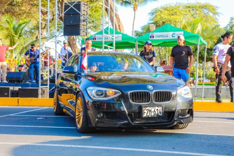 Castilla con exposición de autos clásicos culminaron las actividades por el aniversario del distrito