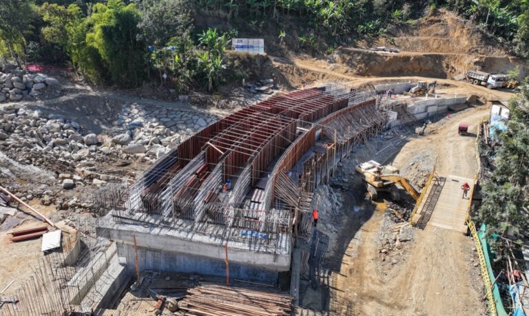 Huancabamba 10 mil vecinos de San Miguel de El Faique se benefician de la construcción del puente San Antonio