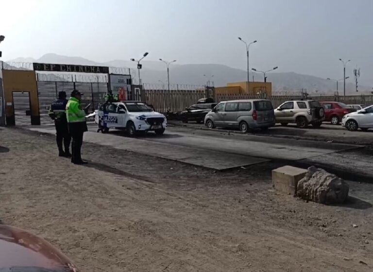 Violento ataque fuera del penal de Chincha deja una abogada fallecida y un herido