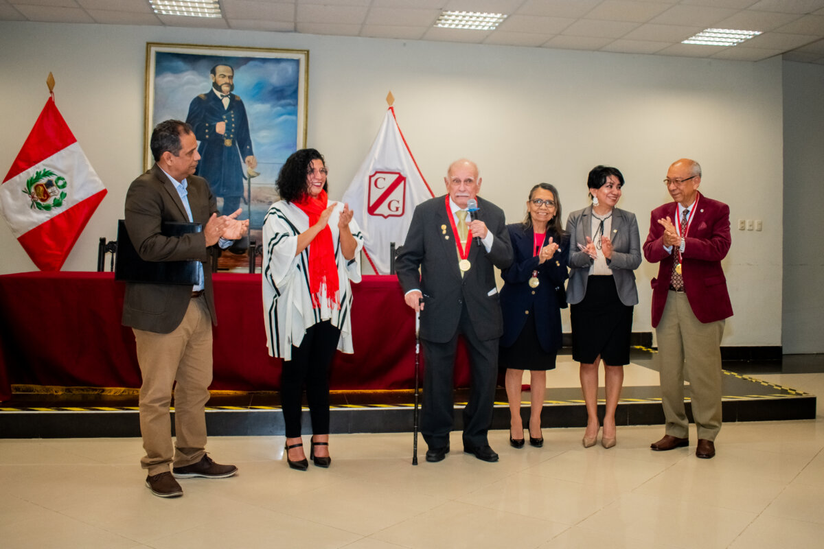 Arturo Davies Guaylupo recibe distinción por inmortalizar la riqueza cultural de Piura y el Perú a través de la fotografía