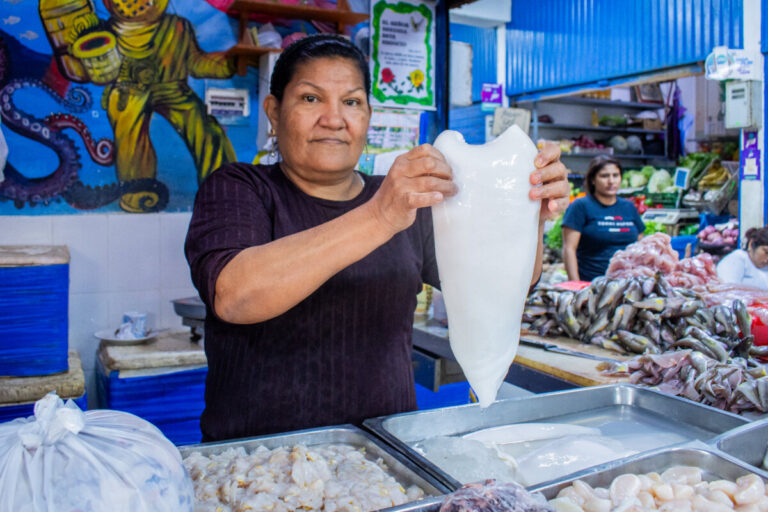 Precio de la pota alcanza los S/20 el kilo en el Complejo de Mercados de Piura