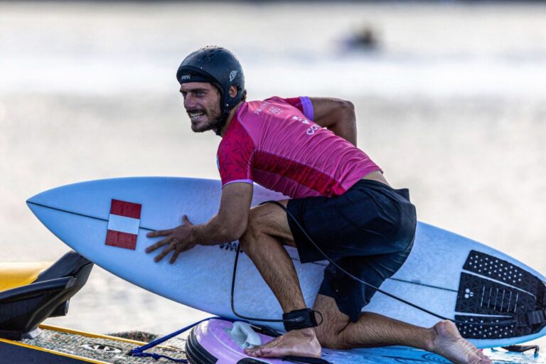 Alonso Correa buscará la gloria en los Juegos Panamericanos de Surf 2024