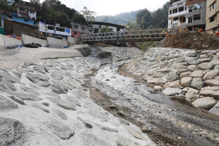 Canchaque continúan los trabajos de la defensa ribereña de la quebrada El Limón