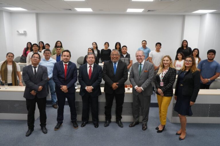 Especialistas en propiedad intelectual participaron en conversatorio con estudiantes de Derecho de la UTP