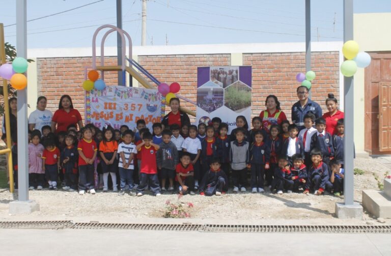 Paita escolares de inicial del C.P. La Tortuga se benefician con techo para juegos recreativos