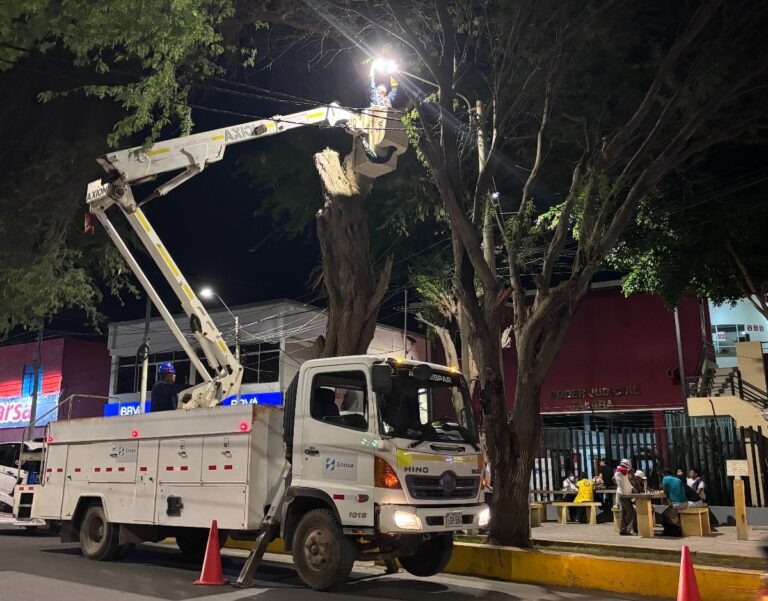 Enosa instaló más de 15 mil luminarias LED en Sullana y Ayabaca