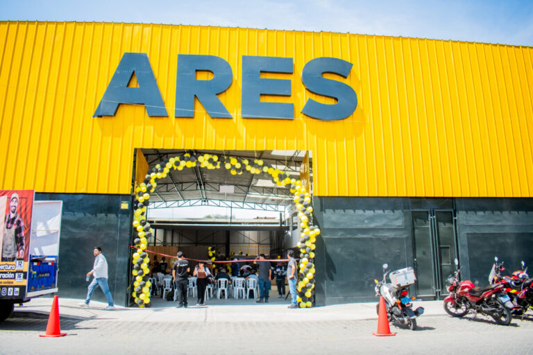 ARES Mobiliario inaugura su primera tienda en Piura con tecnología de vanguardia y calidad de atención