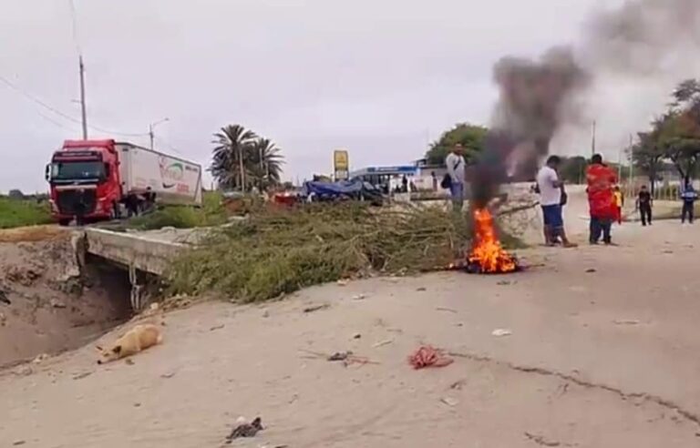 Sechura población acata el paro nacional de transportistas