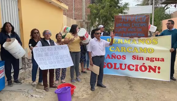 Vecinos de la Urb. Hermanos Cárcamo exigen una solución inmediata ante la constante falta de agua en la zona