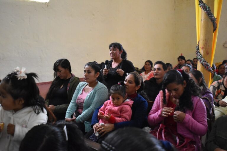 Ayabaca más de 250 madres de familia participan en cine foro Juntos sin anemia para prevenir la anemia infantil