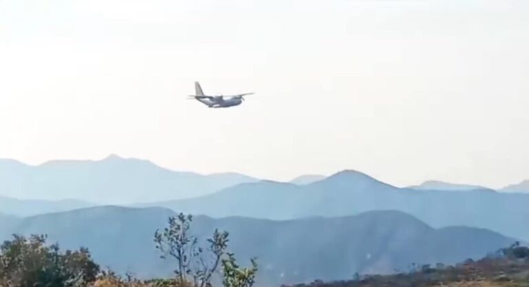 Huancabamba despliegan avión Spartan para controlar incendio forestal en Huarmaca