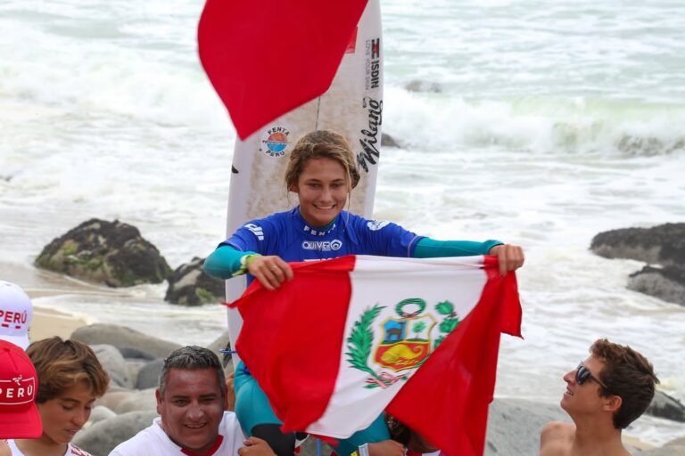 Surfista de Máncora Catalina Zariquiey se proclama campeona sudamericana sub-18