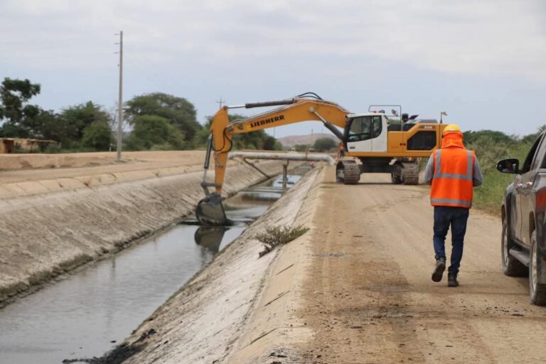 Inician limpieza de canales Norte y Sur para beneficiar a agricultores del Valle del Chira