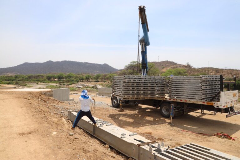 Más de 80 mil personas en Tambogrande se benefician con construcción del puente Palominos, evitando el aislamiento en época de lluvias