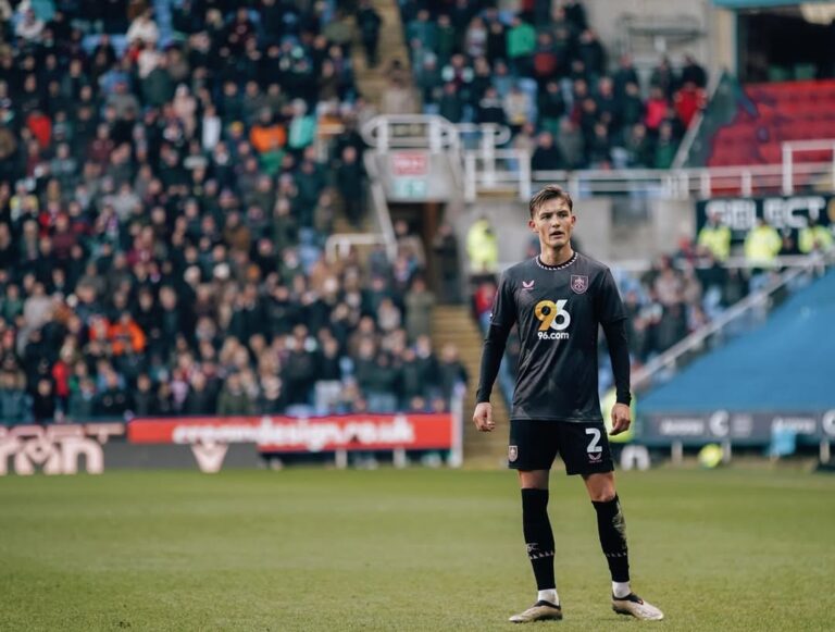 Oliver Sonne jugó sus primeros minutos con el Burley por la FA Cup