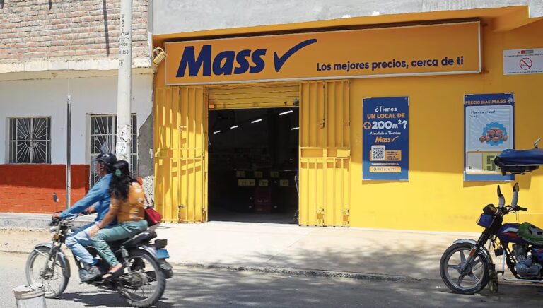 Sullana asalto fugaz en tienda Mass alarma a vecinos