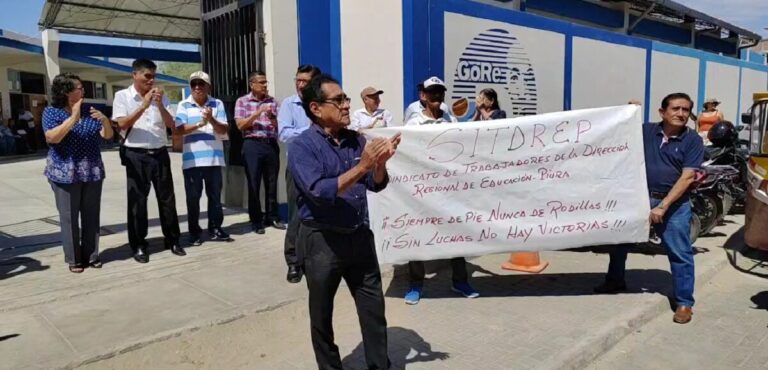 Trabajadores de la DREP Piura protestan por recorte de incentivos laborales