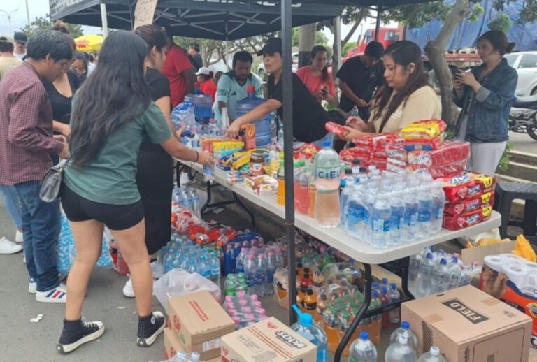 Trujillo: ciudadanos se unen para apoyar a víctimas y rescatistas tras colapso en Real Plaza