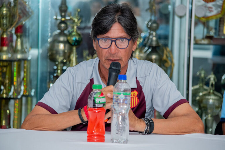 Ángel Comizzo: "No nos achicamos siendo la cenicienta de la Copa Sudamericana”