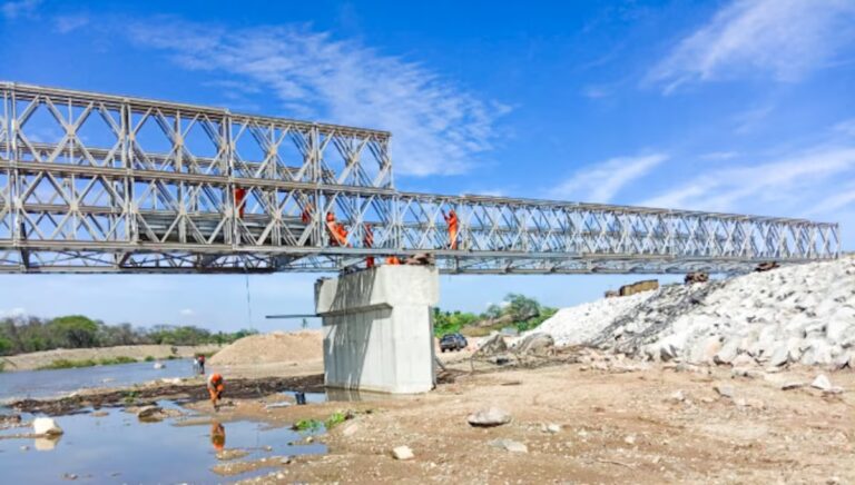 MTC avanza en la instalación del puente modular San Francisco en Piura