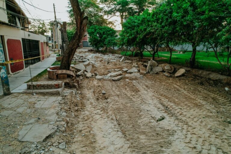 Piura: inician mantenimiento de vías en la Urb. Club Grau tras 25 años de deterioro