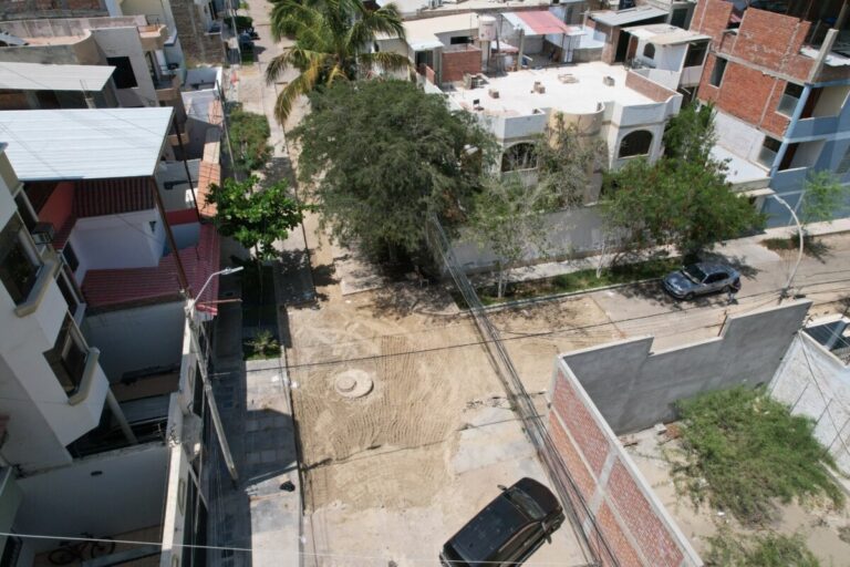 Iniciarán obras de recuperción de las avenidas de la Urb. Los Geranios, Santa María del Pinar y Lagunas del Chipe