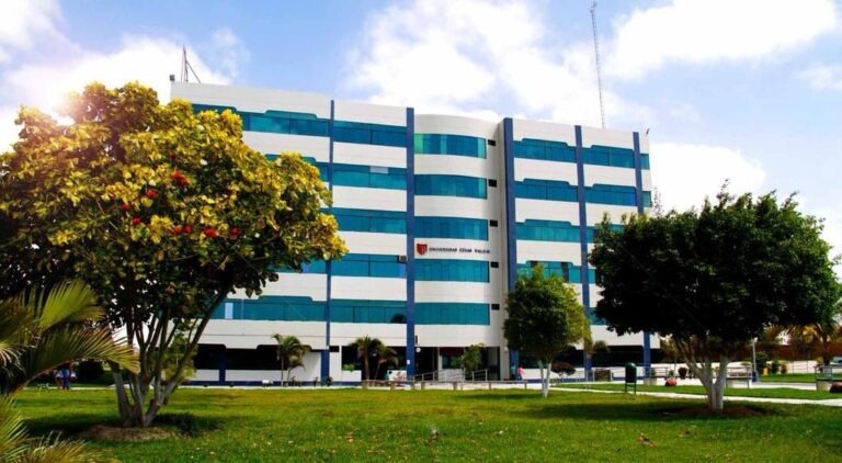 Ranking SCImago 2025 UCV en el Top 4 de las mejores universidades privadas del Perú