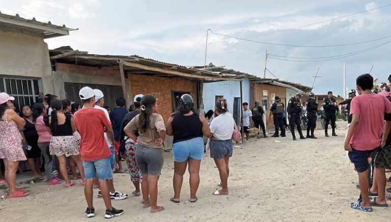 Sullana delincuentes asesinan a obrero frente a su hijo en el sector Señor de los Milagros