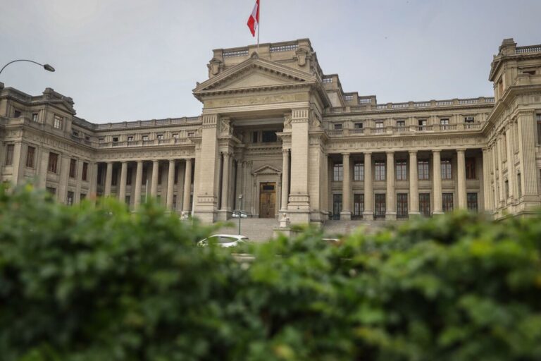 Poder Judicial evalúa demanda contra ley que responsabiliza penalmente a menores desde los 16 años