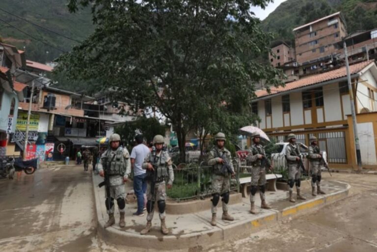 Gobierno despliega equipos de élite para capturar a responsables del asesinato de mineros en Pataz