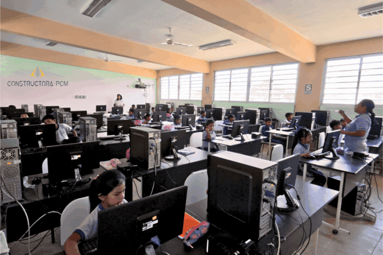 231 instituciones educativas de Piura ya cuentan con internet de banda ancha gracias a proyecto regional