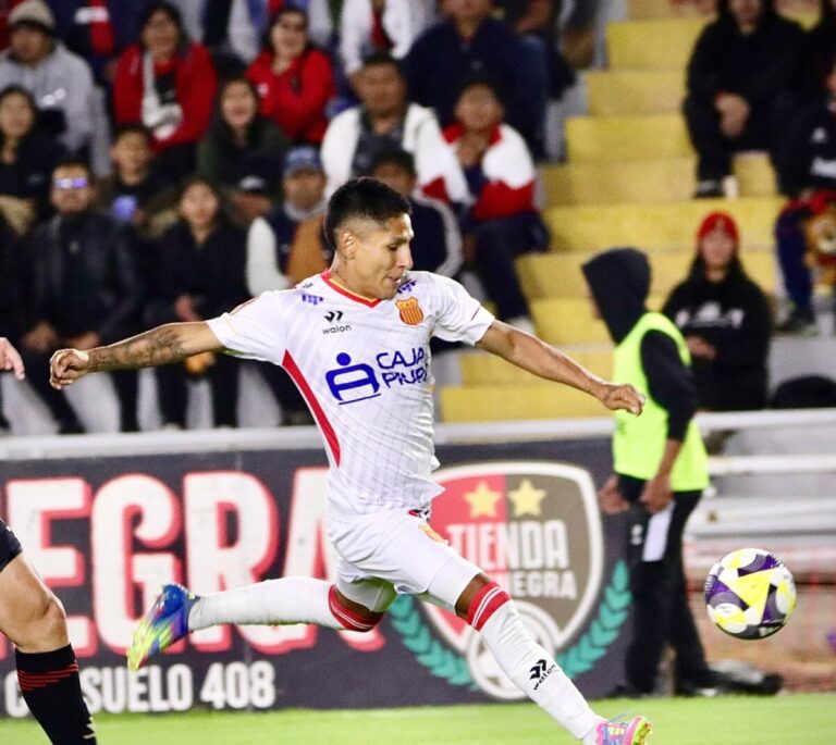 Raúl Ruidíaz “Nos vamos con bronca de no conseguir los tres puntos”