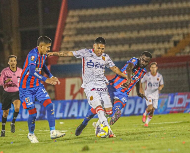 Raúl Ruidíaz calienta el duelo ante Alianza Lima “Me encantaría anotar más de un gol”