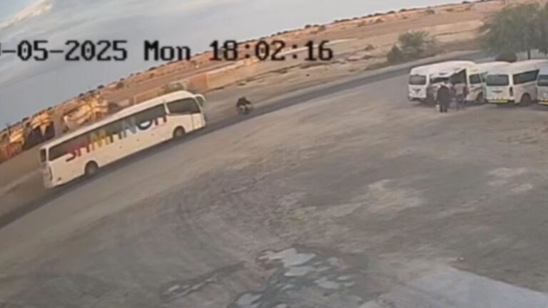 Sechura choque entre bus y una motocicleta deja dos heridos de gravedad