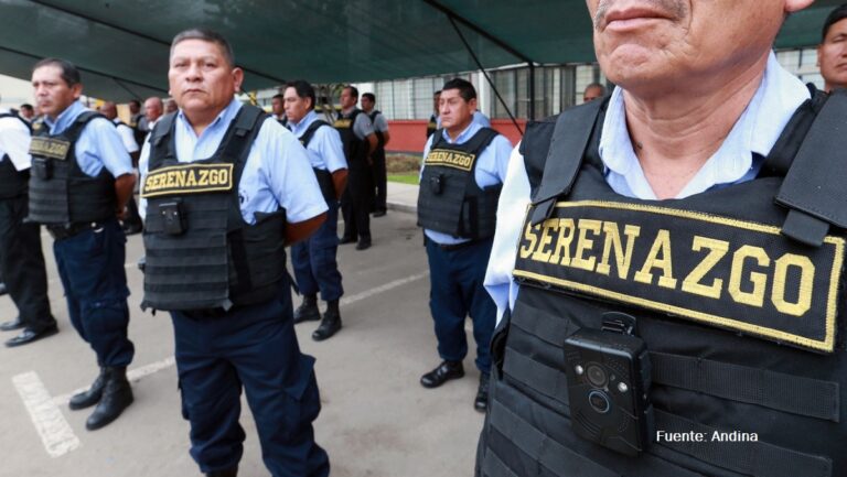 Congreso presenta proyecto de pase libre para serenos en transporte público