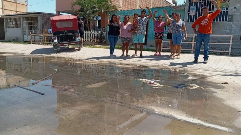 Piura: colapso de desagüe afecta a más de 40 familias del asentamiento Los Robles