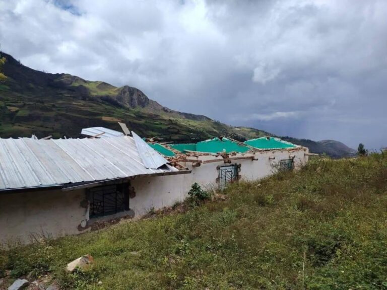 Fuertes vientos deja sin techo colegio a colegio de Huancabamba: piden su reconstrucción