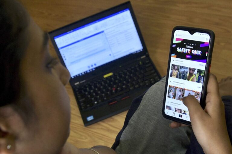 Gobierno oficializa ley que limita uso de celulares en colegios a nivel nacional
