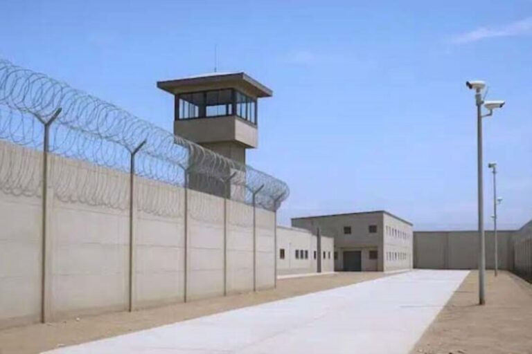 Perú firma acuerdo de USD 800 millones con CAF para reformar sistema penitenciario