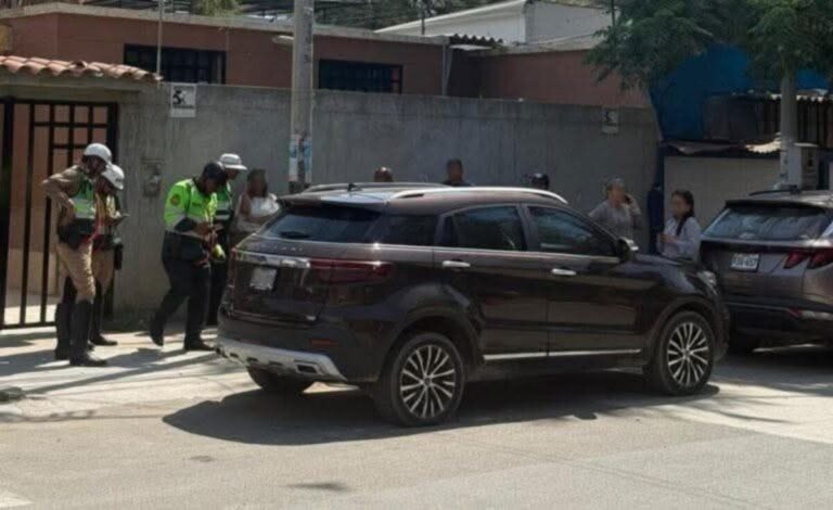Piura delincuentes armados roban más de S 50 mil a una mujer frente al Juzgado de Familia