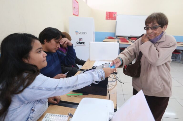 Estos son los 43 partidos políticos inscritos para las elecciones generales 2026