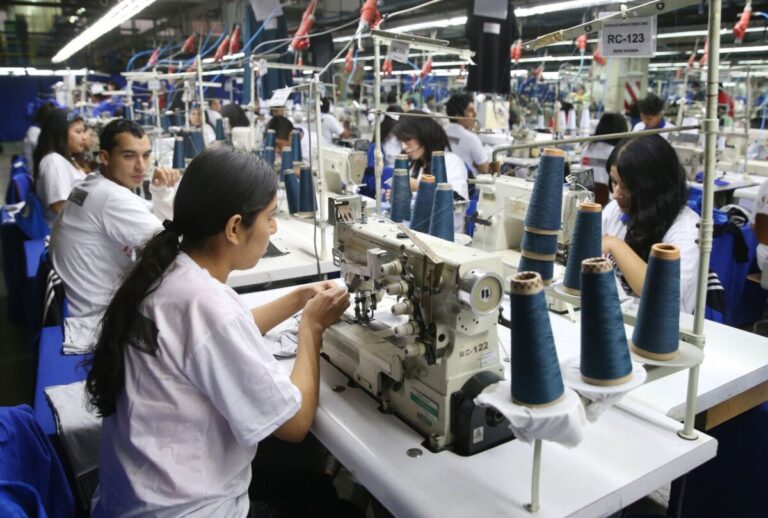 Feriados de agosto: revisa las fechas clave y tus derechos laborales