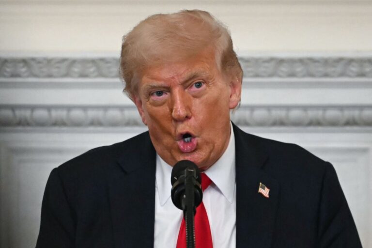 Trump da 12 días a Rusia para mostrar voluntad de paz en Ucrania