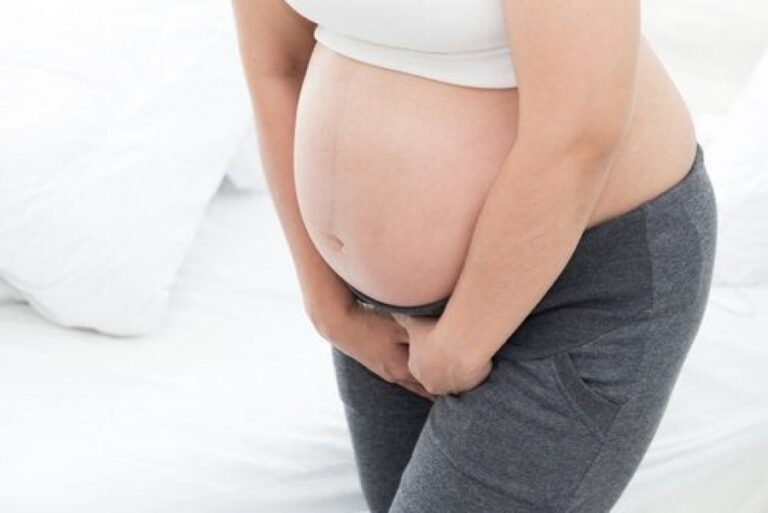 ¿Estás embarazada? Conoce los riesgos de las infecciones urinarias